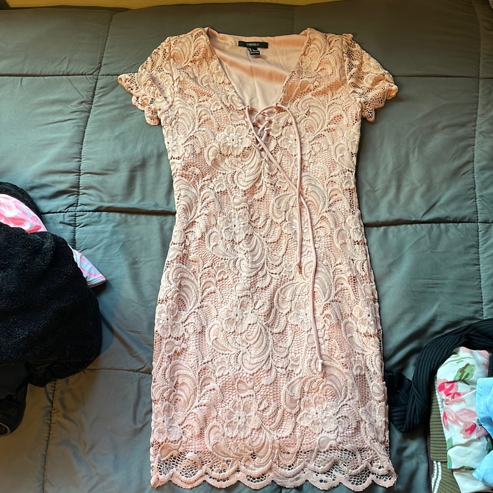 Floralish print dress.